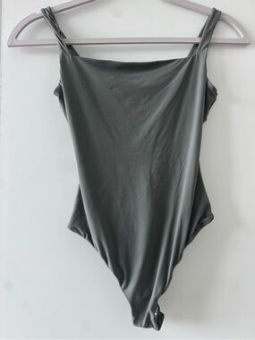 SKIMS Slim Strap Bodysuit - Charcoal Gray